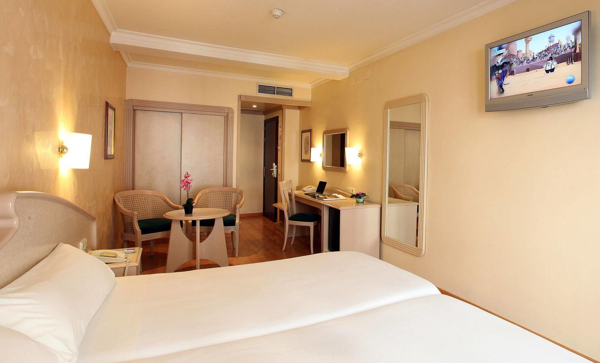 Hotel Lleó Barcelona Buitenkant foto